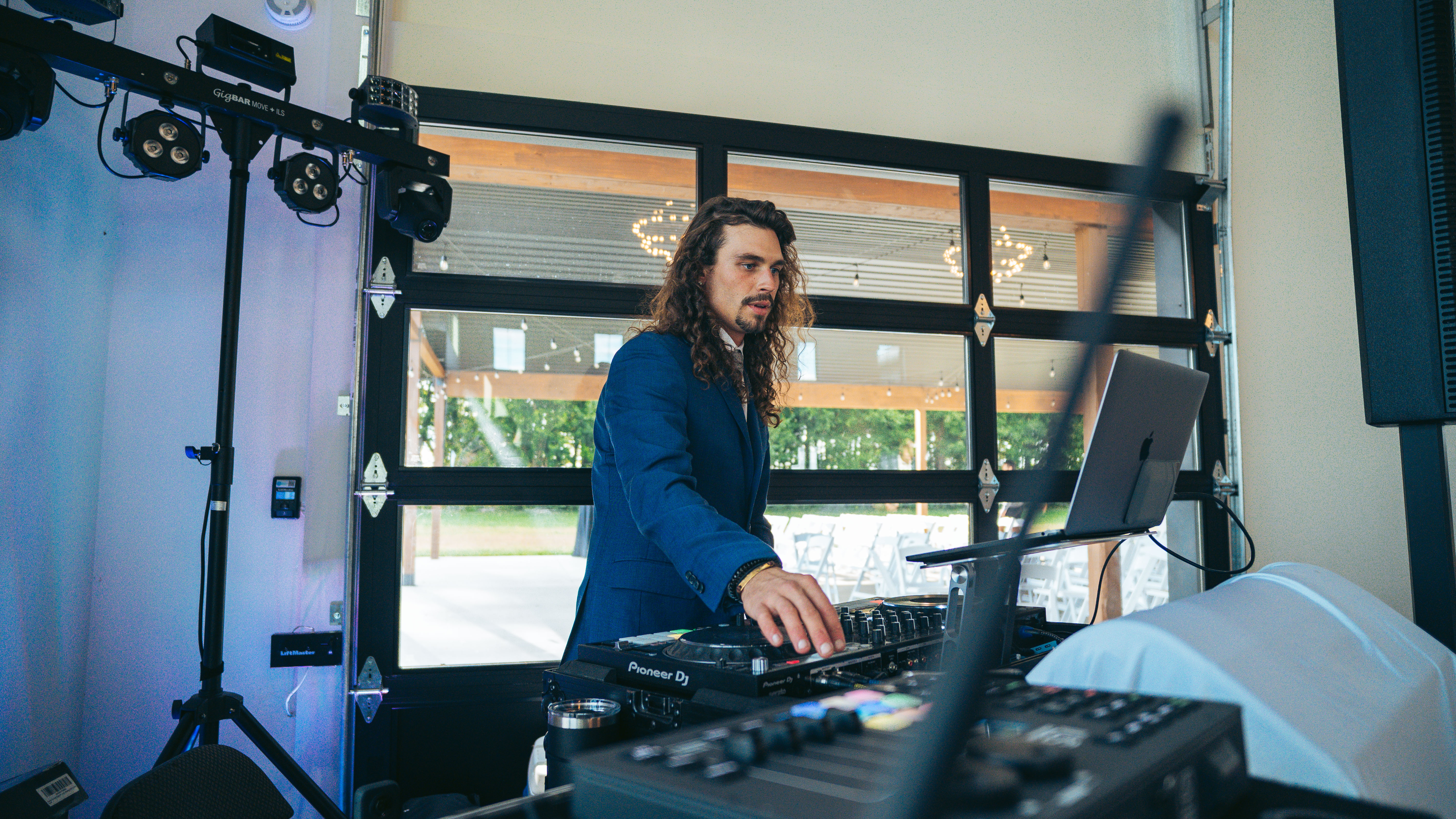 DJ at wedding venue